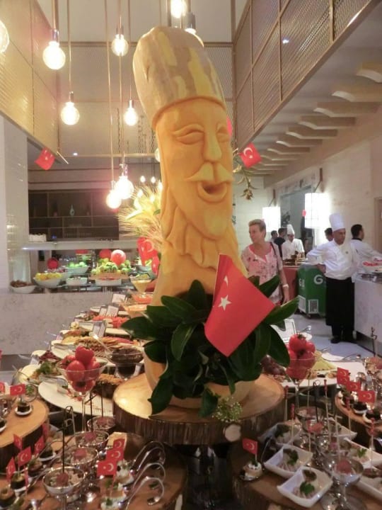 Teil Buffet türkischer Abend Acanthus Cennet Barut Collection