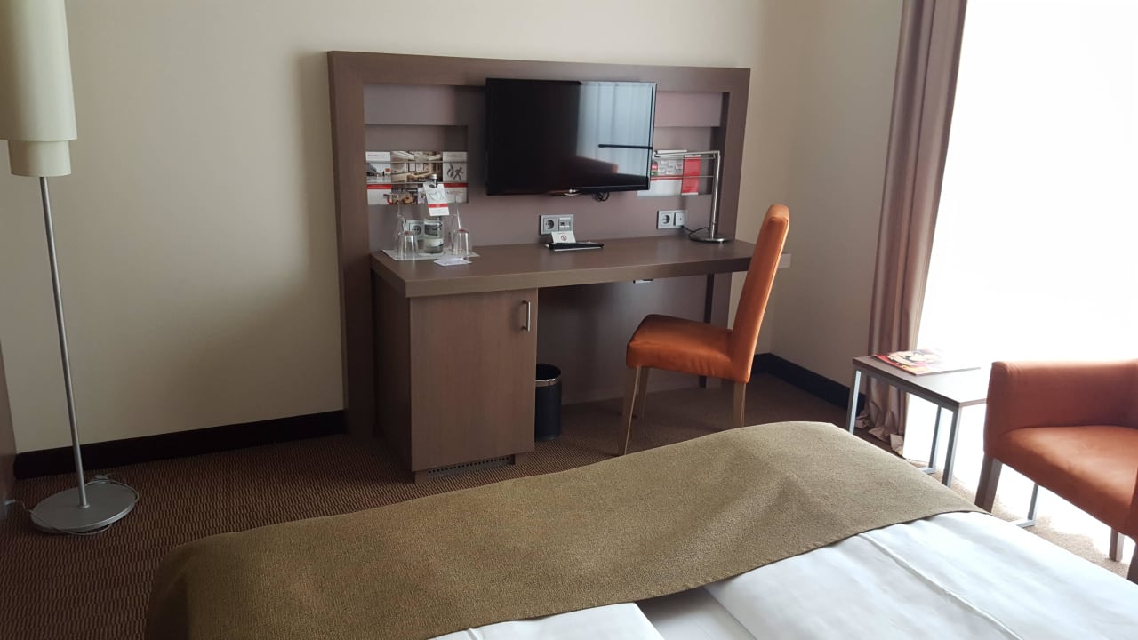 Business-Zimmer IntercityHotel Berlin Hauptbahnhof