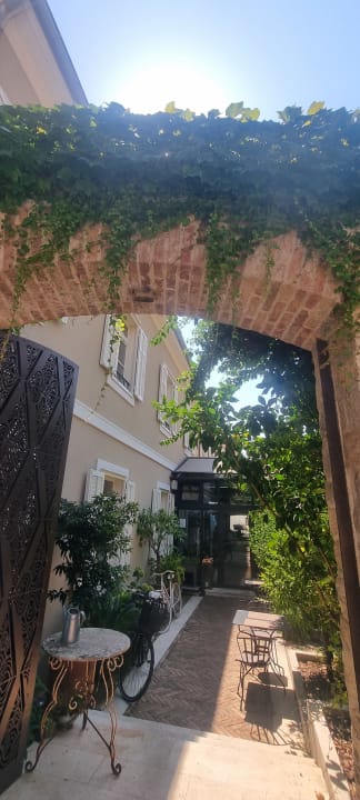Außenansicht Almayer Art & Heritage Hotel