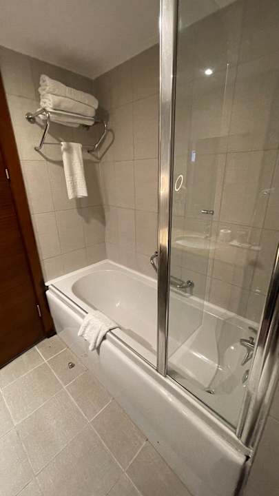 Zimmer Kamelya Aishen Club