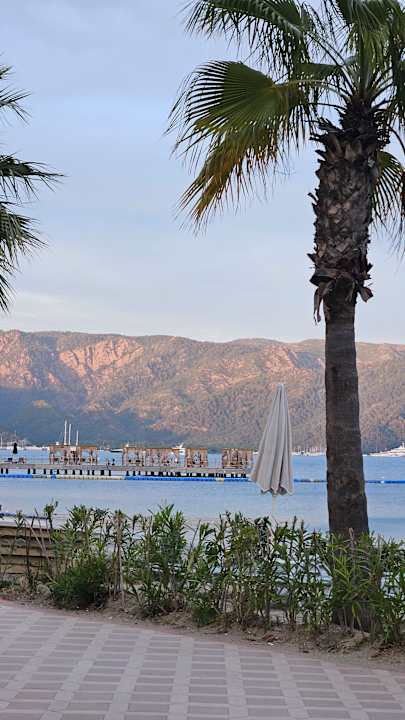 Ausblick Emre Beach & Emre Hotel