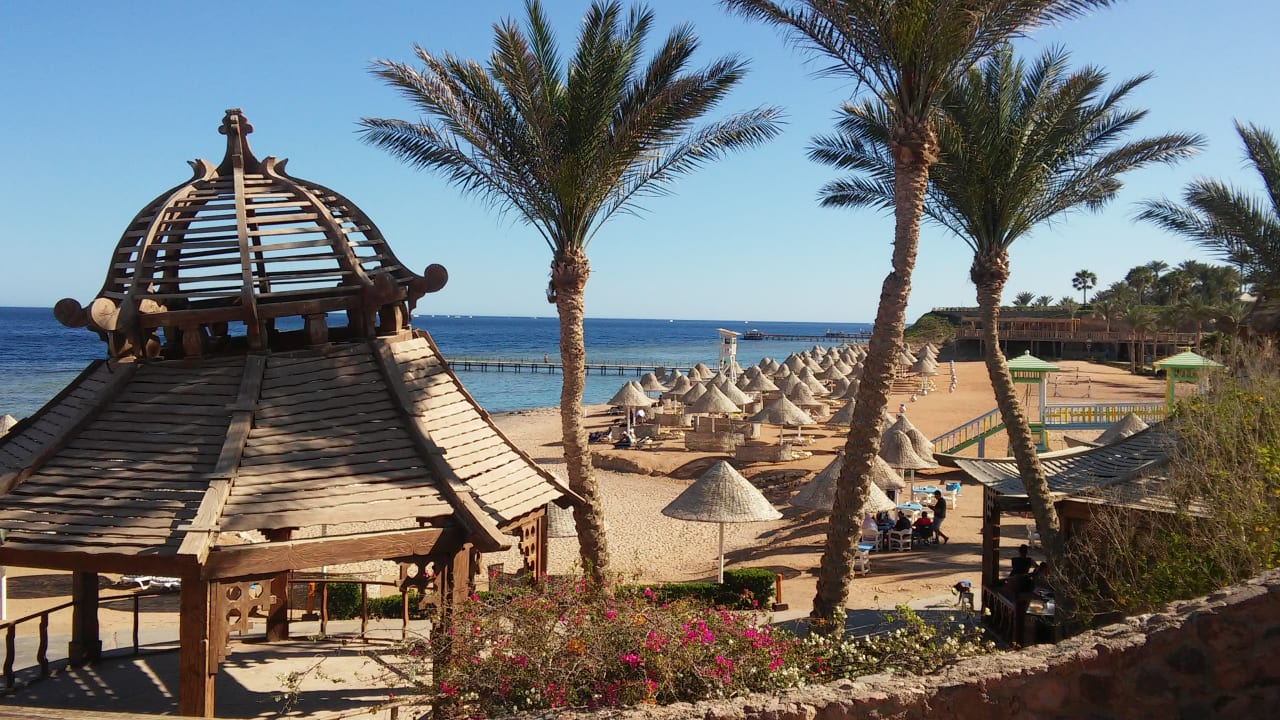 Strand Parrotel Beach Resort