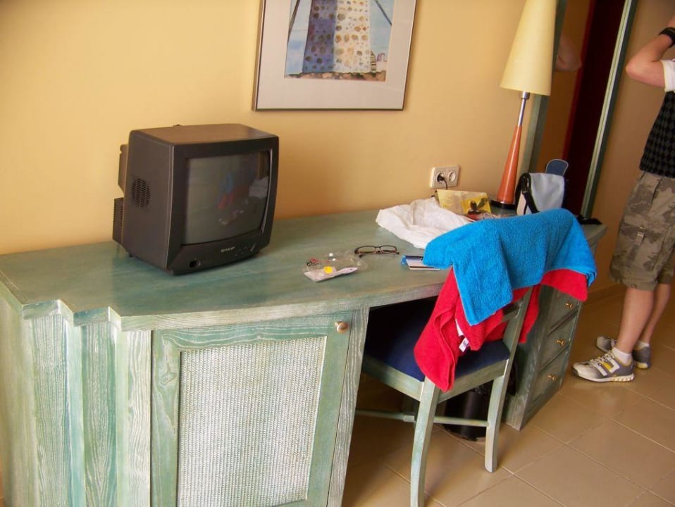 Schreibtisch mit Fernseher SBH Costa Calma Beach Resort