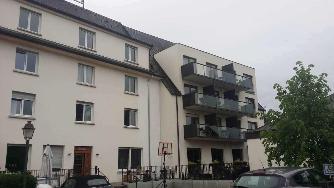 Die Rückseite des Hotels Hotel Au Nid De Cigognes