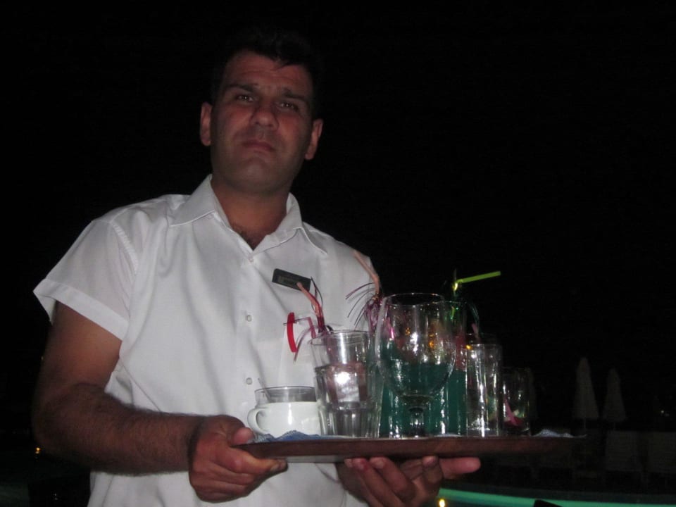 Barkeeper Cenger Beach Resort & Spa