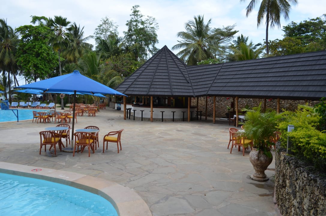 New Sulili Travellers Beach Hotel & Club