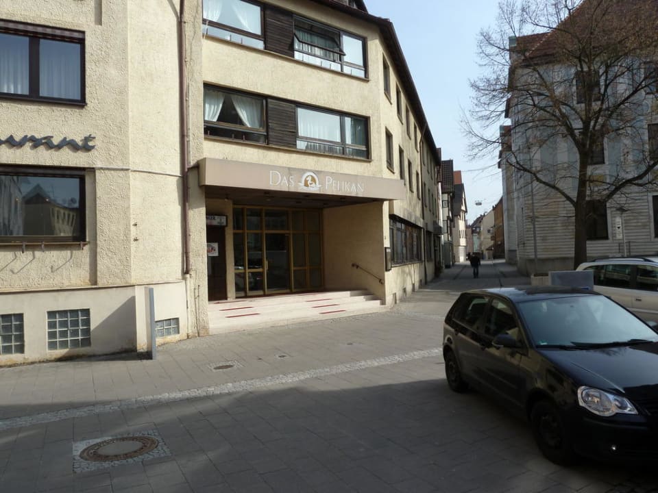Seitenansicht zur Strasse hin Hotel Pelikan