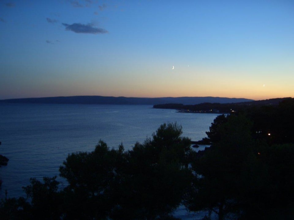 Blick am Abend von Restaurant-Terrasse Sunny Krk by Valamar