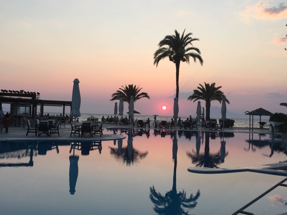 Sonnenuntergang  ROBINSON KYLLINI BEACH