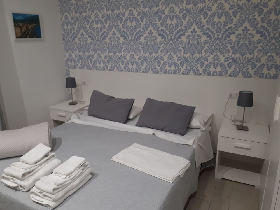 Zimmer lungomare rooms