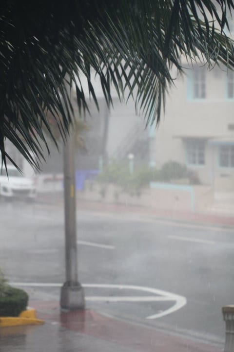 Während des Hurrikans ISAC Hotel Riu Plaza Miami Beach