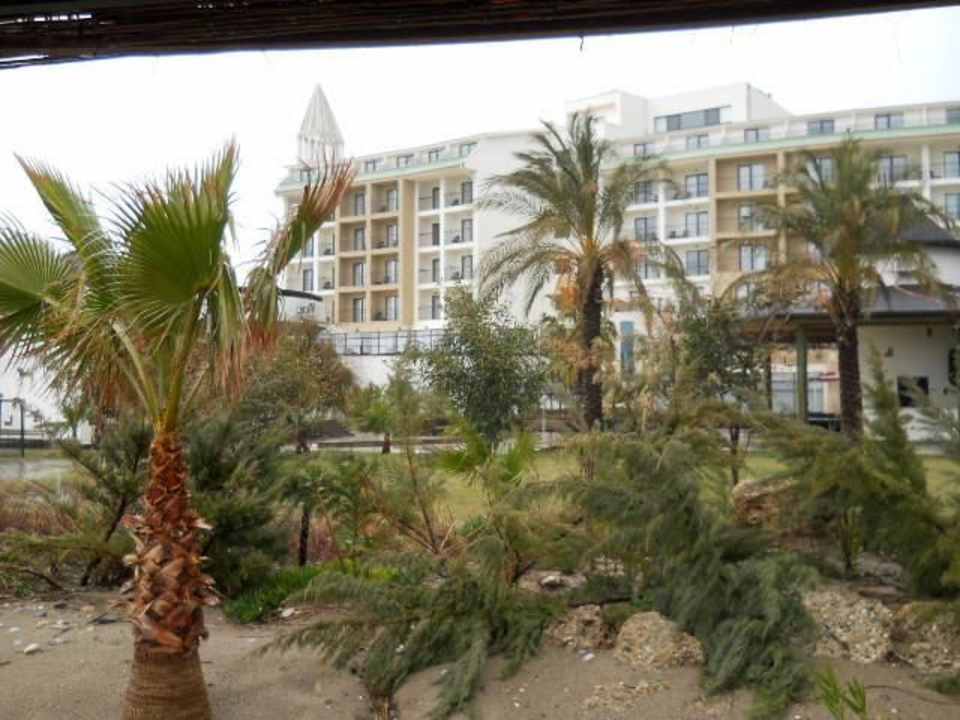 Blick auf das Hotel vom Strand Selectum Family Comfort Side