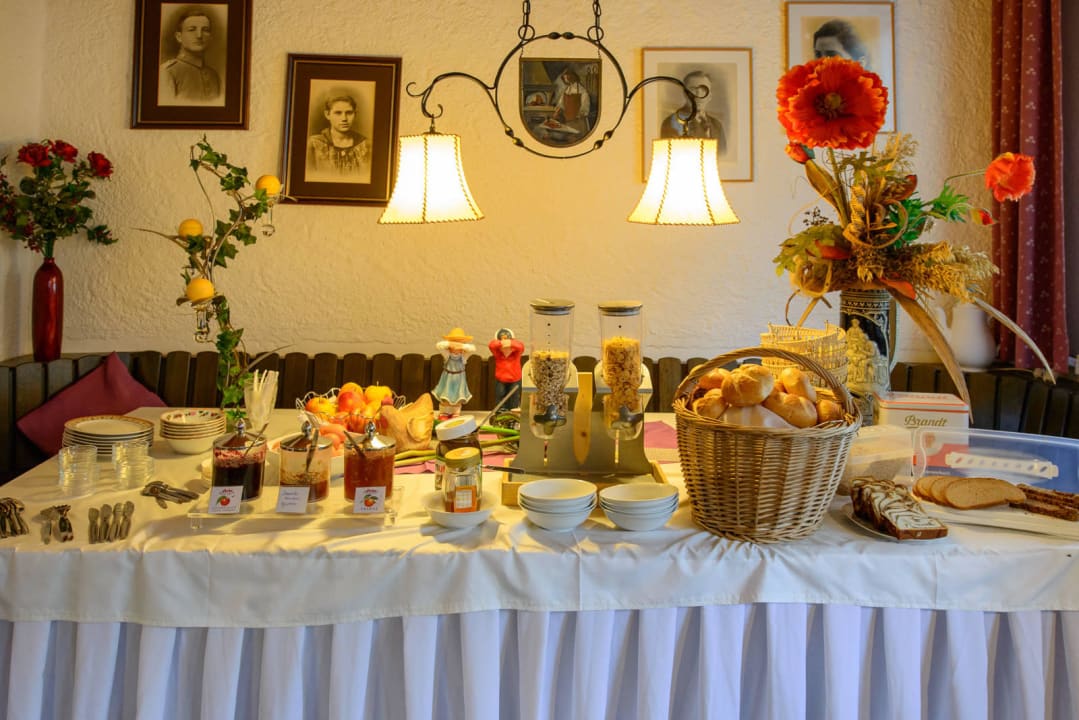 Büffet Pension Alte Schmiede am Nordpol