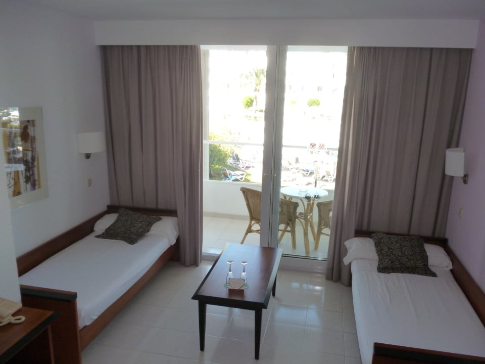 Zimmer Protur Vista Badia Aparthotel