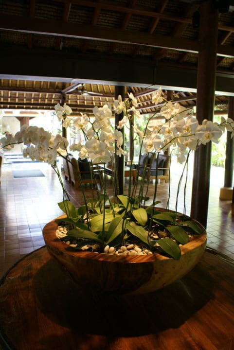 Deko im Rezeptionsbereich Puri Santrian