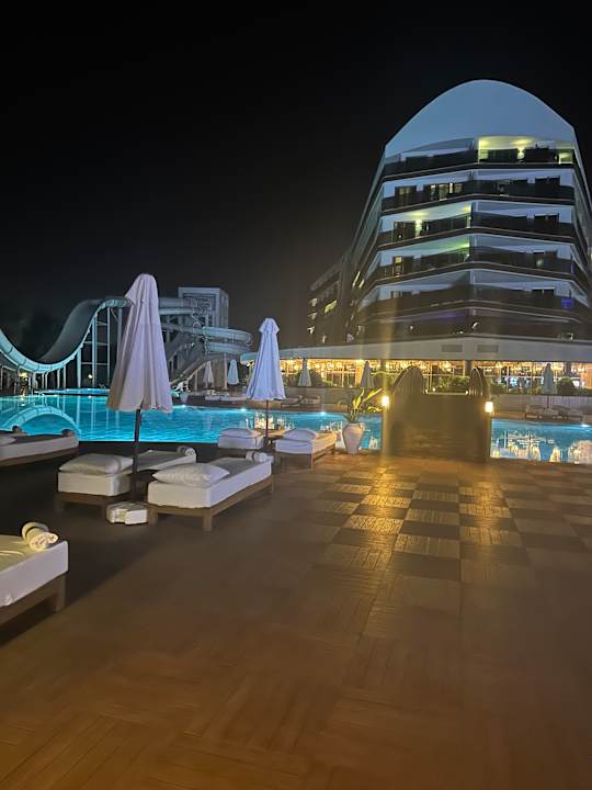 Pool Rubi Platinum Sign