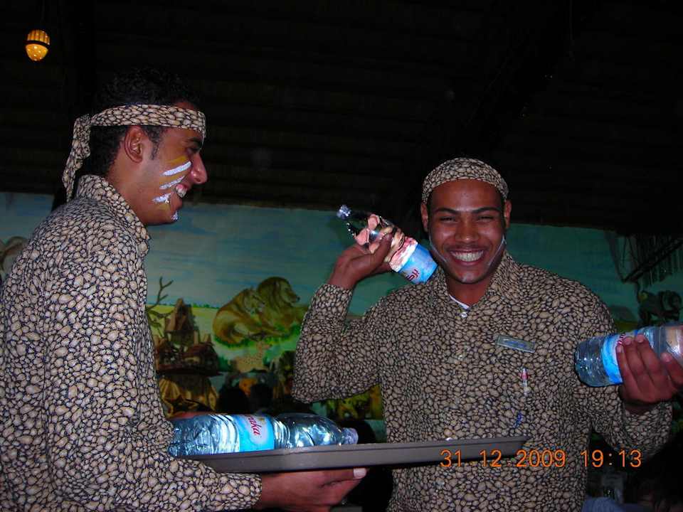 Kellner zu Silvester 2009 Pickalbatros Alf Leila Wa Leila Resort - Neverland Hurghada