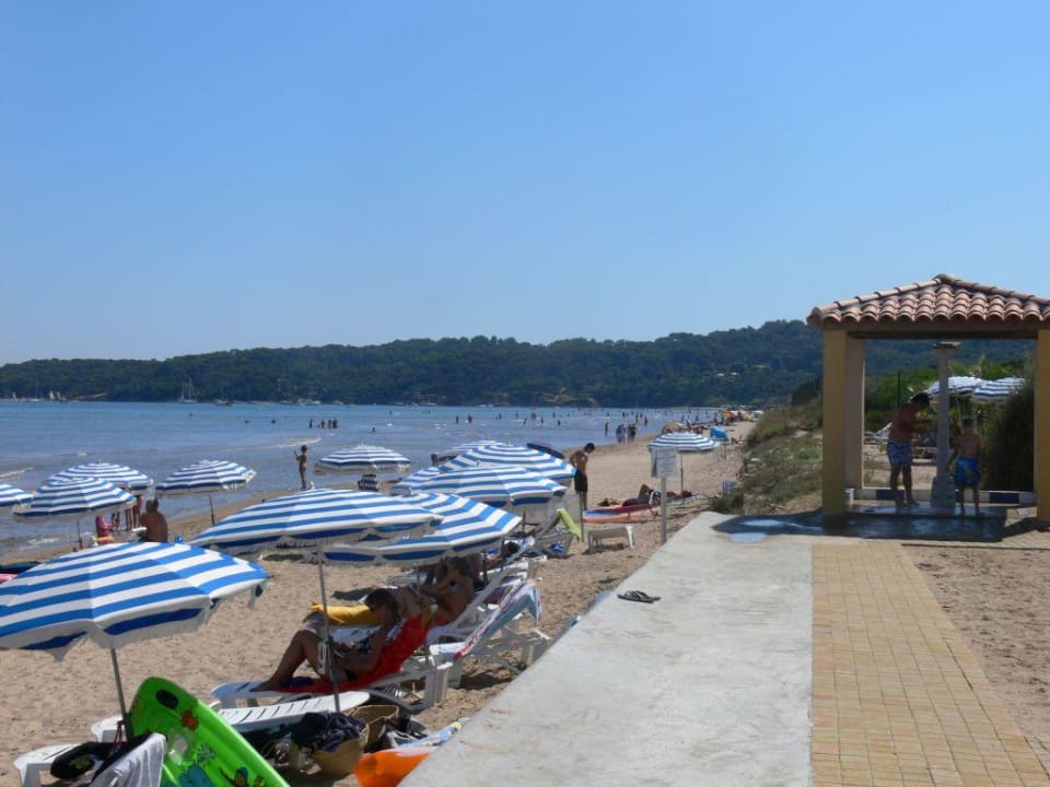 Hoteleigener Strand mit Dusche Belambra Riviera Beach Club