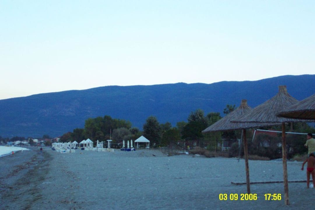 Strand hinter´m Hotel Olympian Bay Grand Resort