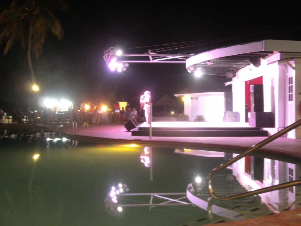 Abendprogramm Grand Muthu Club Caribbean Runaway Bay