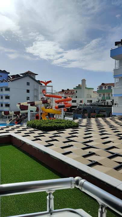 Pool Grand Seker Hotel