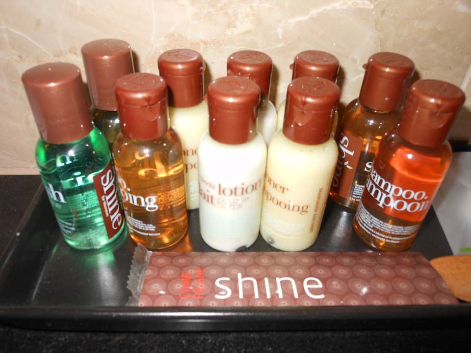 Badezimmer - Utensilien Sheraton Warsaw Hotel