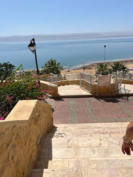 Außenansicht Crowne Plaza Jordan Dead Sea