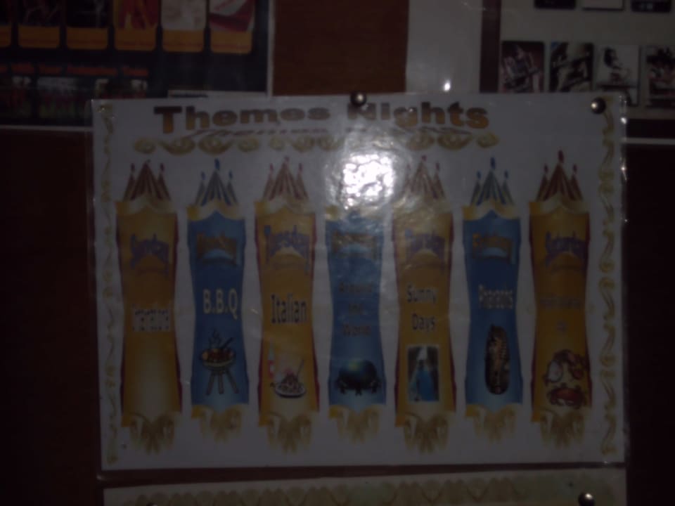 Jeden Tag ein anderes Motto Sunny Days Palma De Mirette Resort & Spa