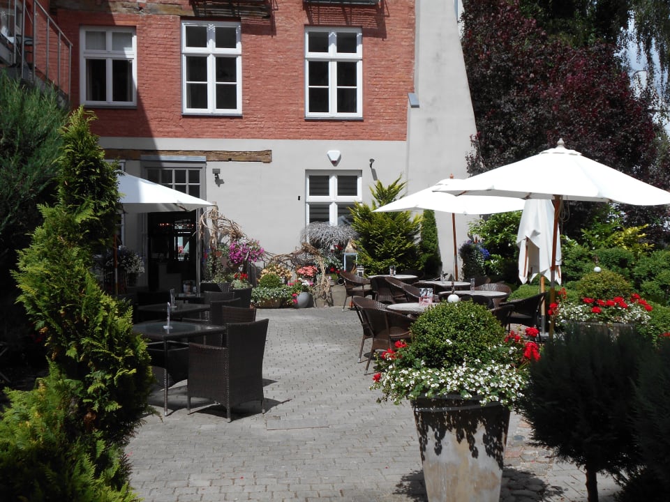 Frühstücksterrasse Haus Wullfcrona