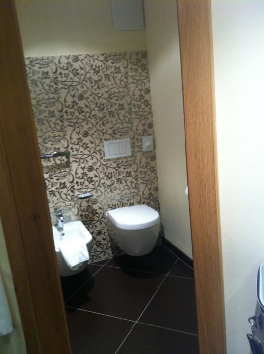 Toilette Quellenhof Luxury Resort Passeier