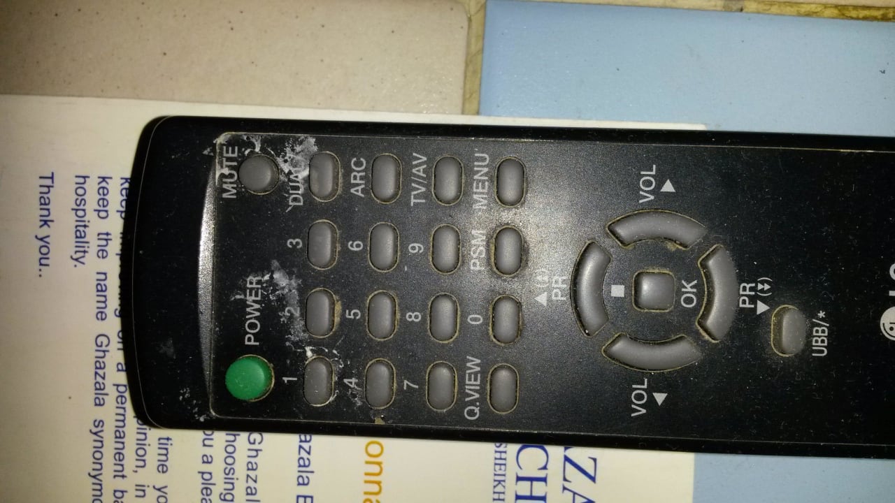 Dreckige Ferbedienung Ghazala Beach