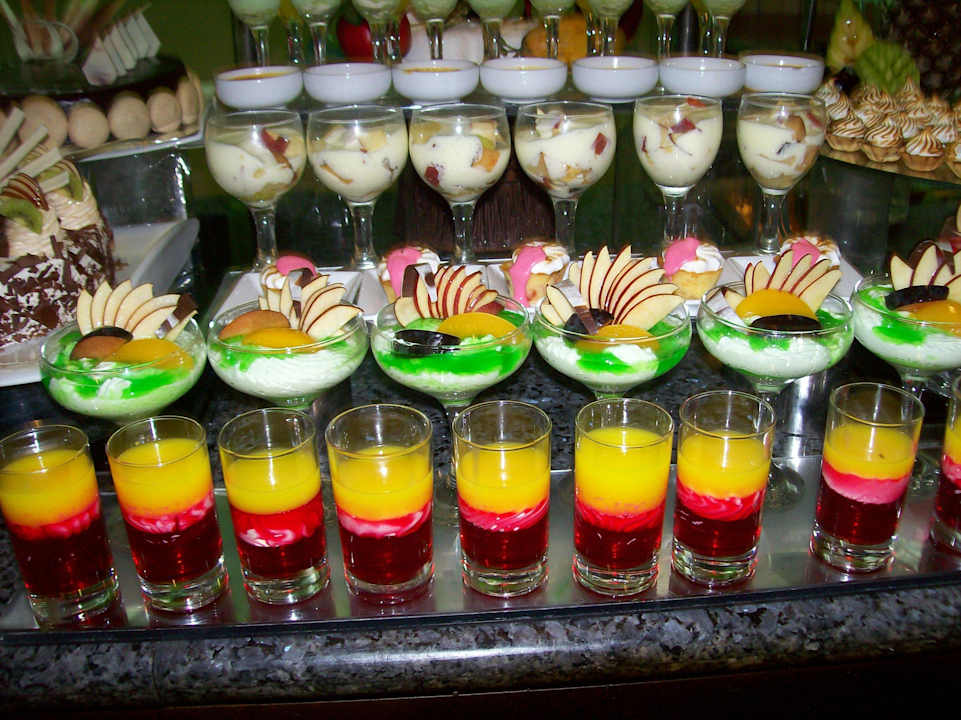 Vielfältige süße Nachspeisen Premier Le Reve Hotel & Spa