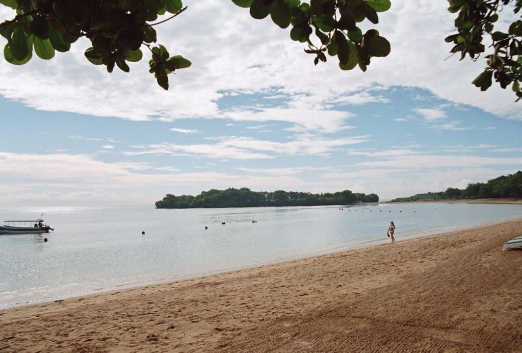 Strand vor dem Hotel The Laguna A Luxury Collection Resort & Spa