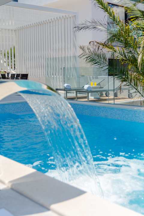 Pool Villa Vitae & Villa Pax