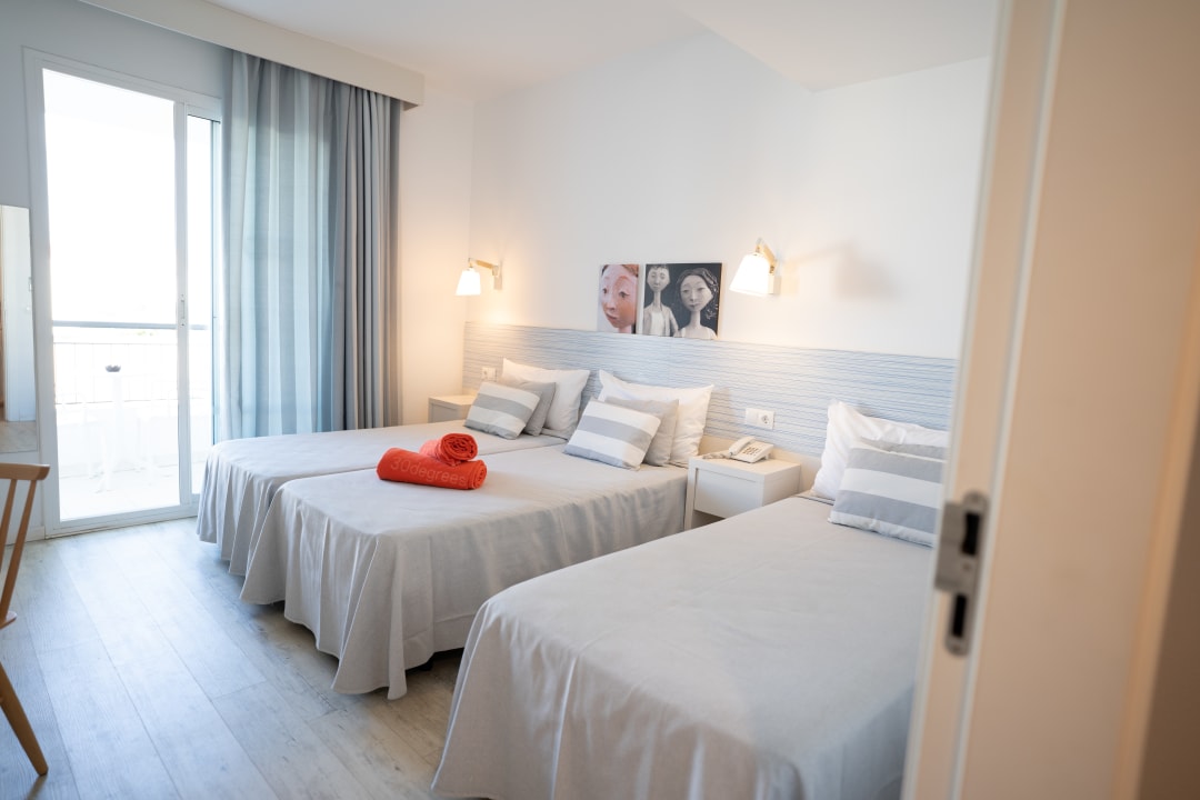 Zimmer FERGUS Club Pineda Splash