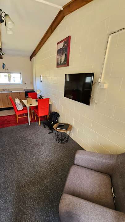 Zimmer Alpine View Motel