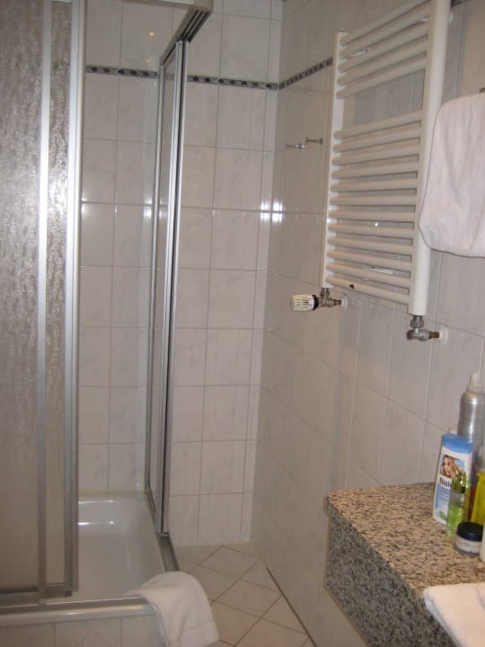 Bad Zimmer 353 Hotel Deutschherrenhof