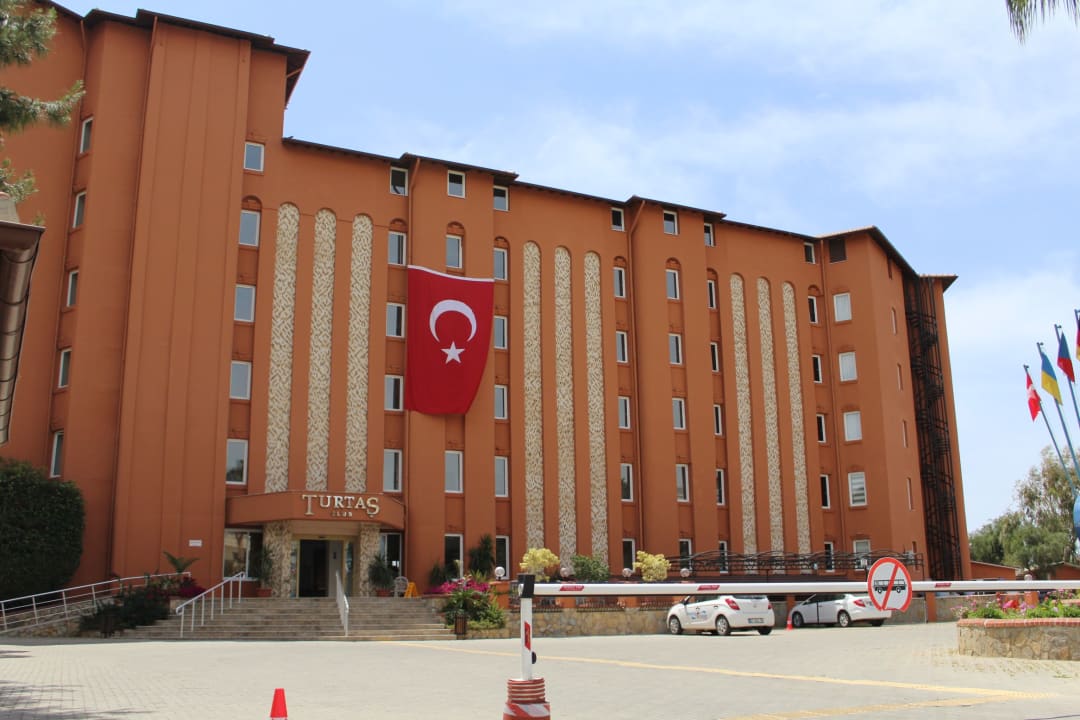 Außenansicht Club Turtas Beach Hotel