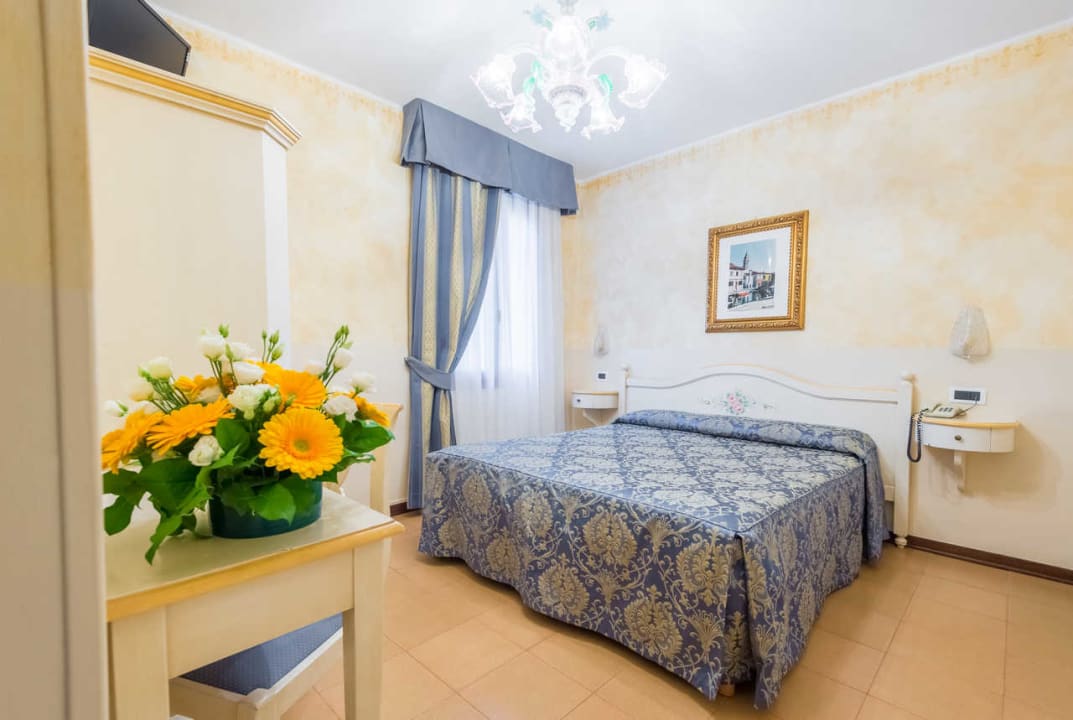 Zimmer Hotel Mercurio