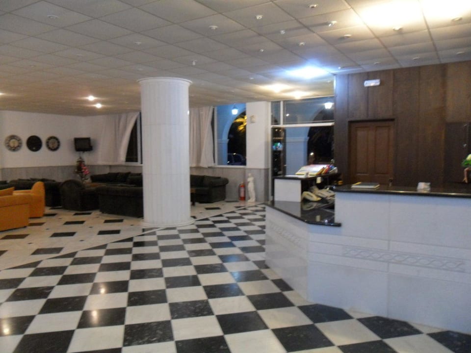 Rezeption Hotel Klelia