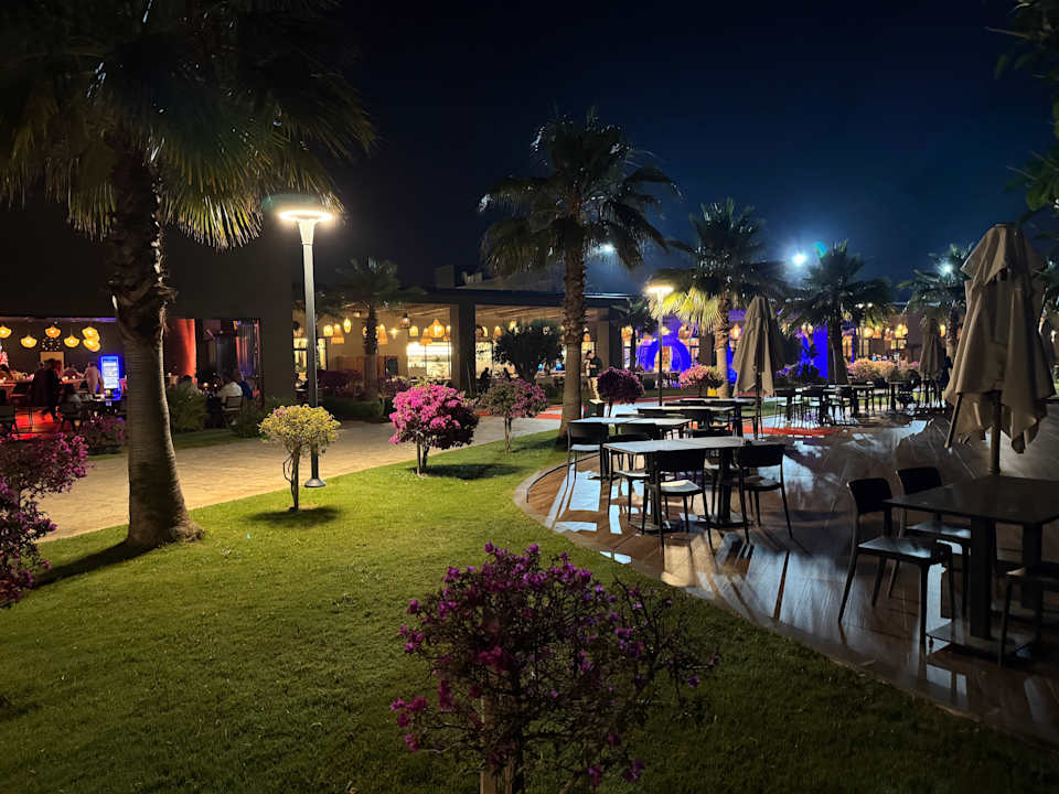 Gartenanlage Jacaranda Luxury Resort