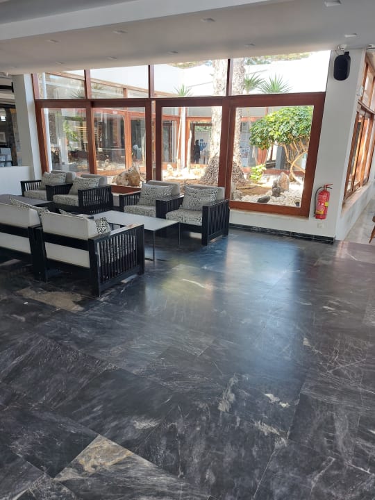 Lobby Sol Marina Beach