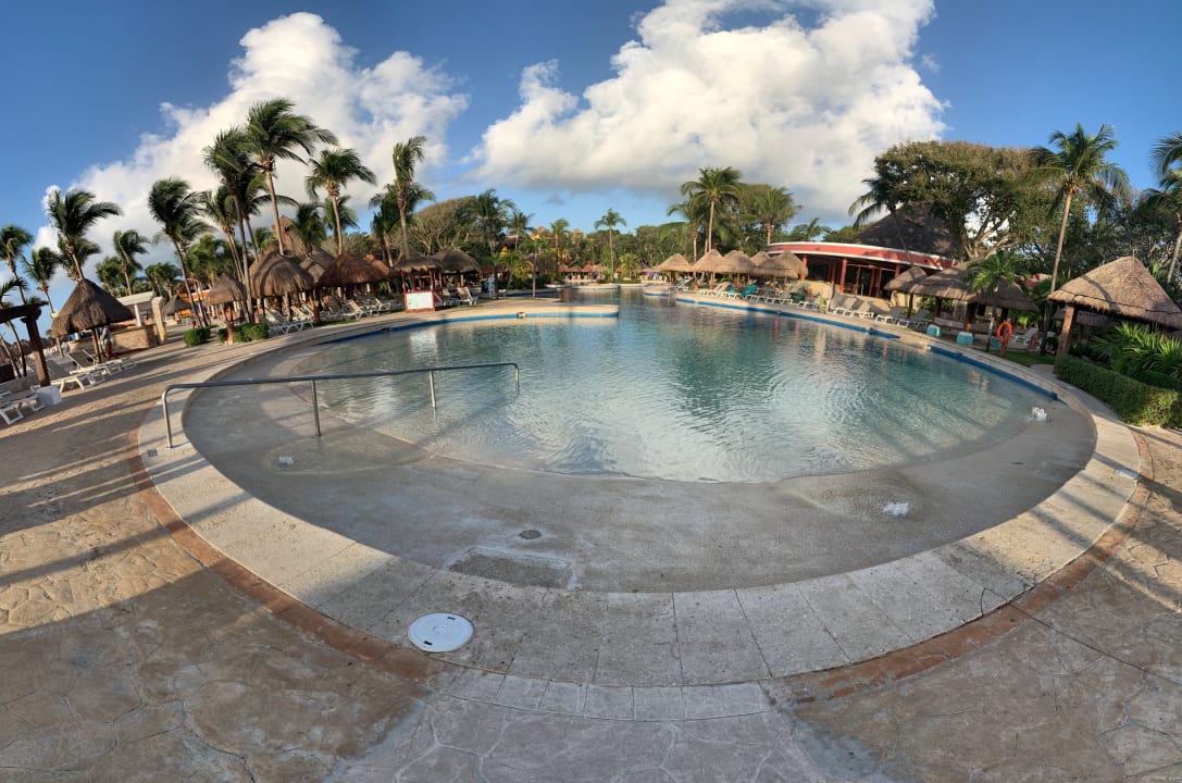 Pool Iberostar Waves Quetzal