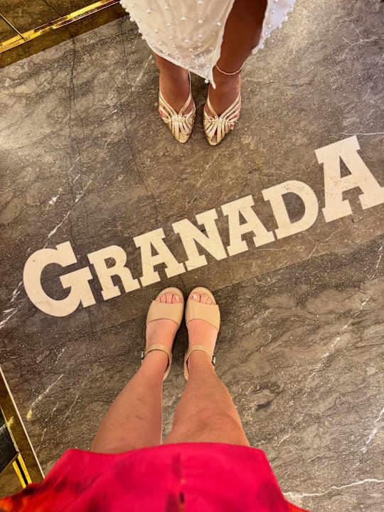 Außenansicht Granada Luxury Red ( Adult +16)