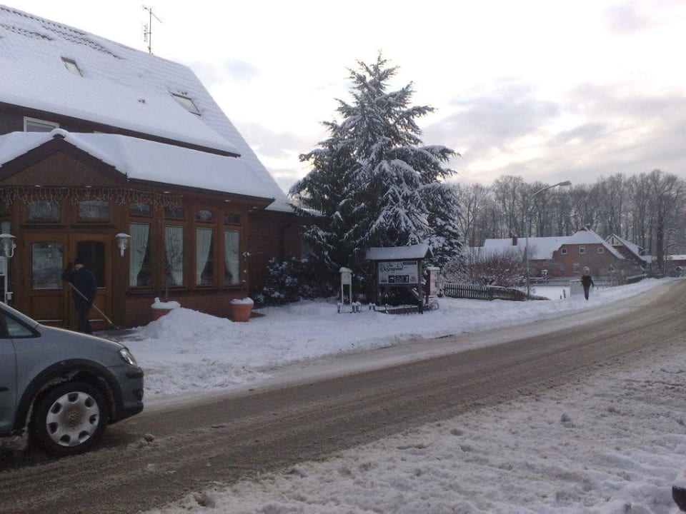 Blick auf den Haupteingang Hotel Kiek In im Wiesengrund