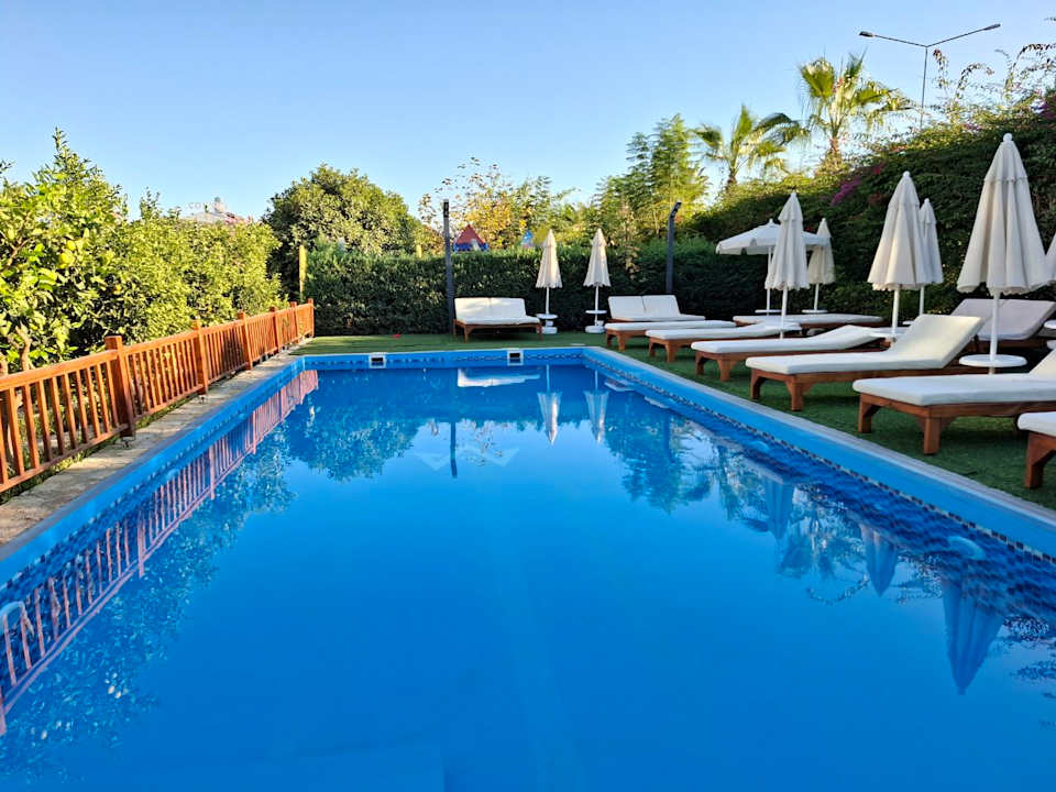 Pool Arnor de Luxe Hotel & Spa