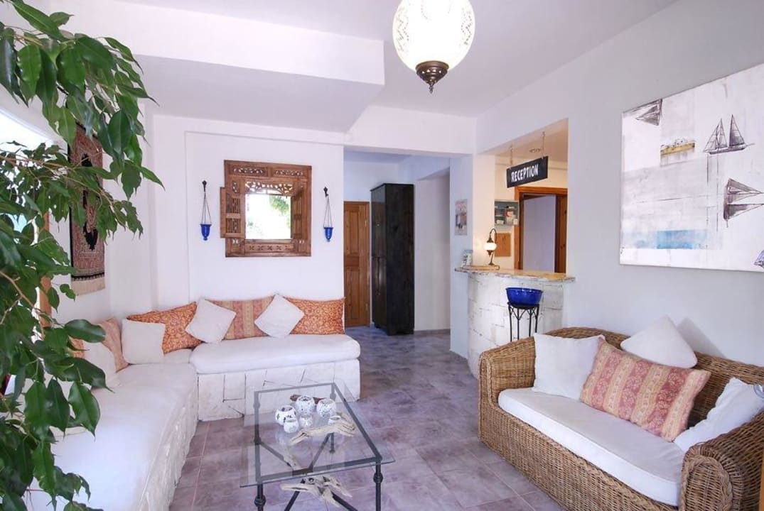 Eingang und Rezeption Hotel Kale