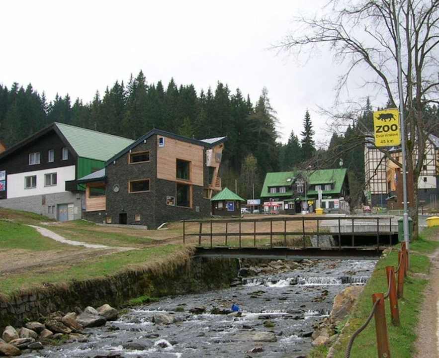 Budynek z zewnątrz / dojście Pension U Vleku Javor