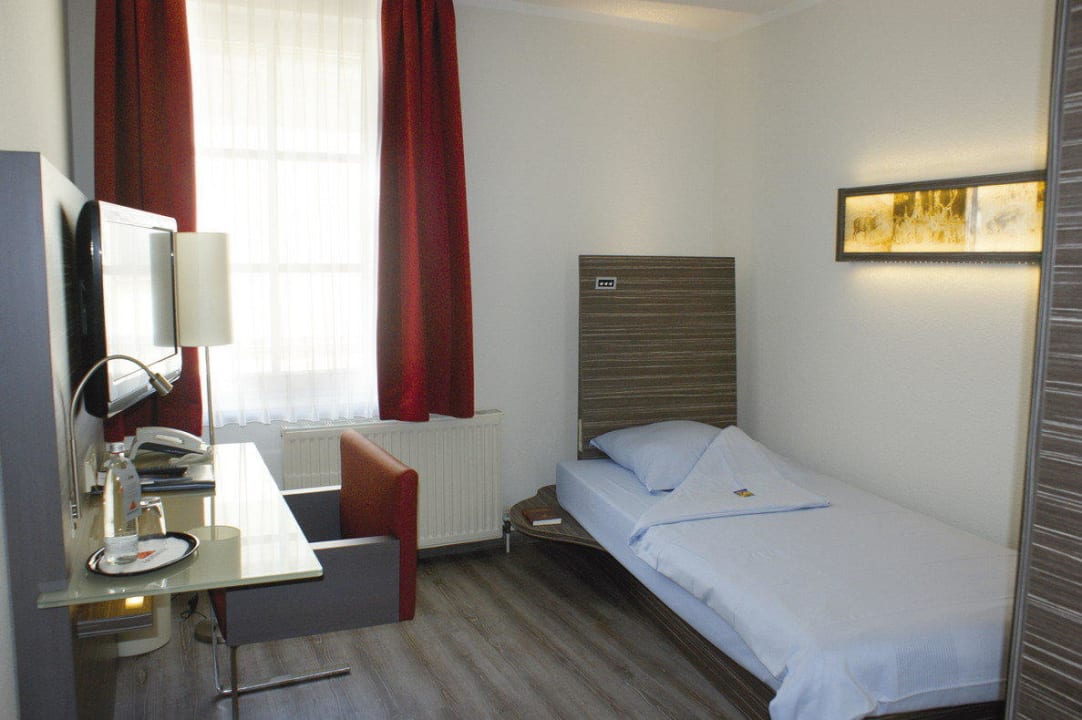 Unsere neu renovierten Zimmer bieten jeden Komfort Gieschens Hotel