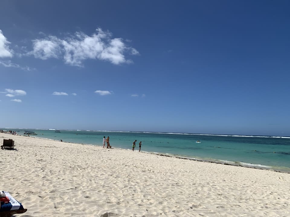 Strand Crystals Beach Resort Belle Mare, a member of Radisson Individuals